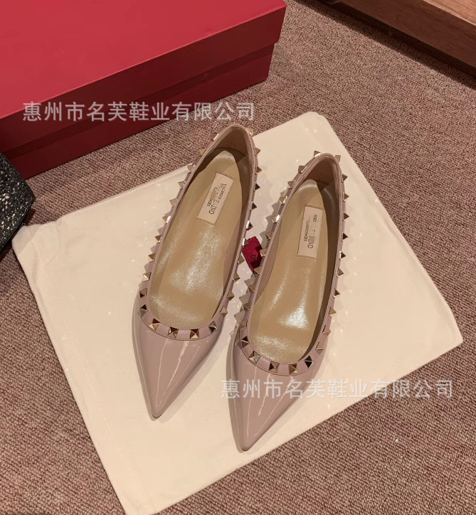 严选高版本~华伦铆钉尖头平底鞋浅口单鞋女2026新款裸色柳钉女鞋 14