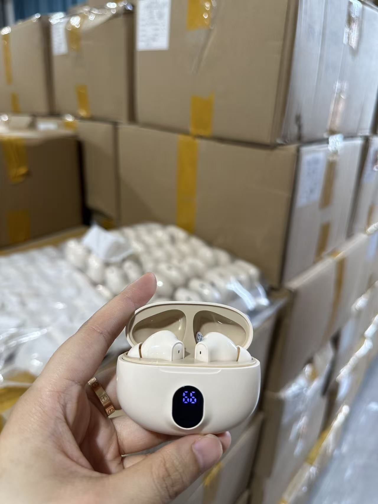 2025新半入耳式蓝牙耳机无线动降噪蓝牙耳机超长续航数显蓝牙耳机