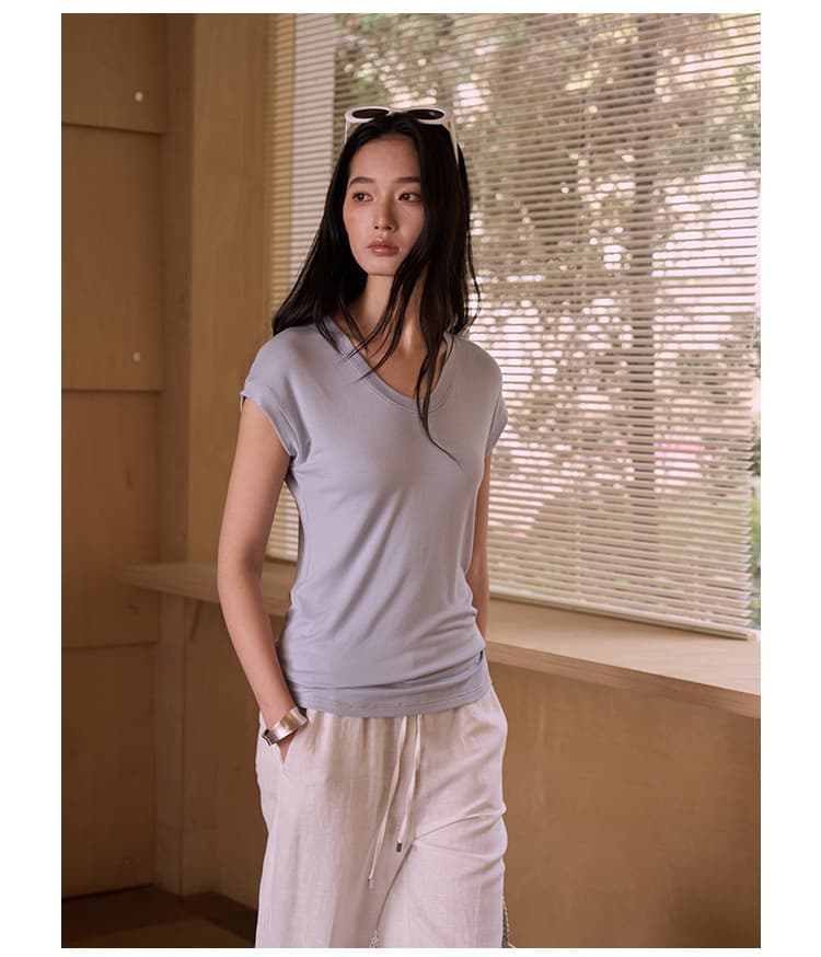黛嘉雯夏季蚕丝羊毛短袖T恤女天丝莫代尔鹅蛋脸修身显瘦落肩上衣 30