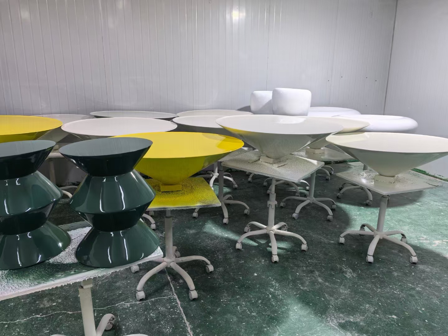 跨境批发现代轻奢异形酒店民宿茶几桌设计师客厅圆形玻璃茶几角几 14
