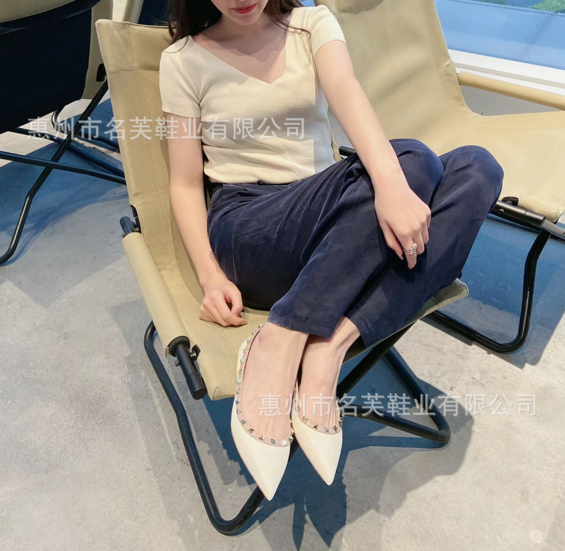 严选高版本~华伦铆钉尖头平底鞋浅口单鞋女2026新款裸色柳钉女鞋 16