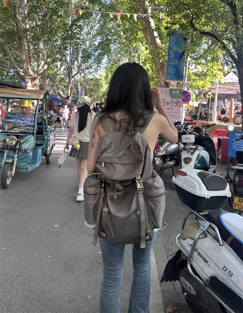 lululem旅行双肩包包女2025新款Wunderlust 大容量户外通勤登山包 19