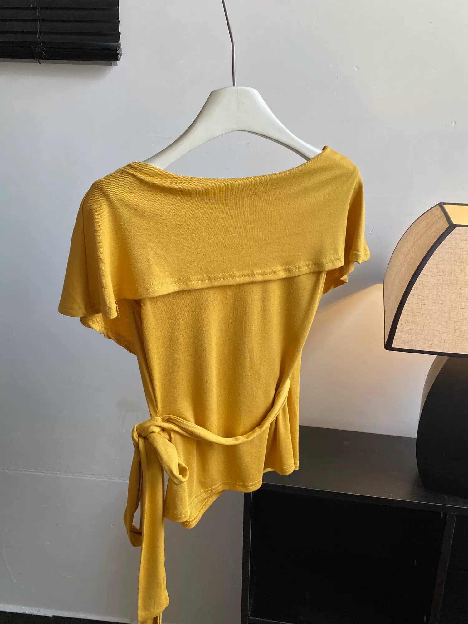 豆沙粉交叉V领围裹绑带短袖T恤女夏季收腰褶皱修身纯欲短款小上衣 12
